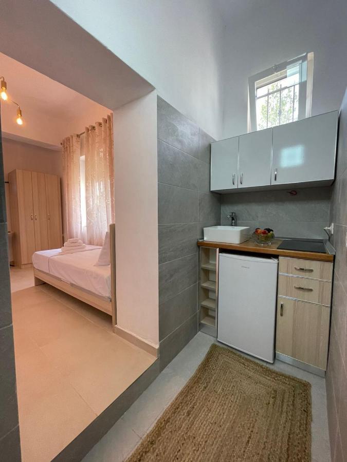 Skrapari Studio Apartment Zhaban Kültér fotó